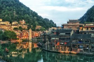 Cổ Trấn non nước hữu tình