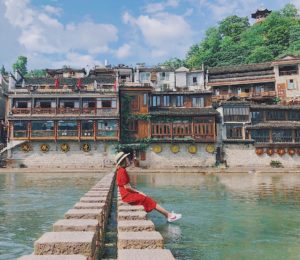 Sống ảo Phượng Hoàng Cổ Trấn