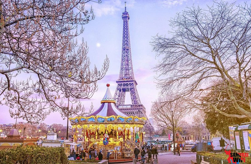 Tháp Eiffel Pháp Giáng Sinh